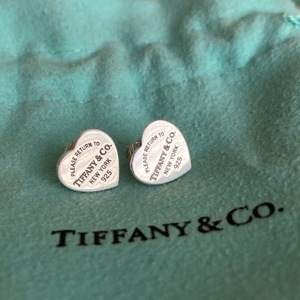 Authentic Return to Tiffany & Co heart earrings